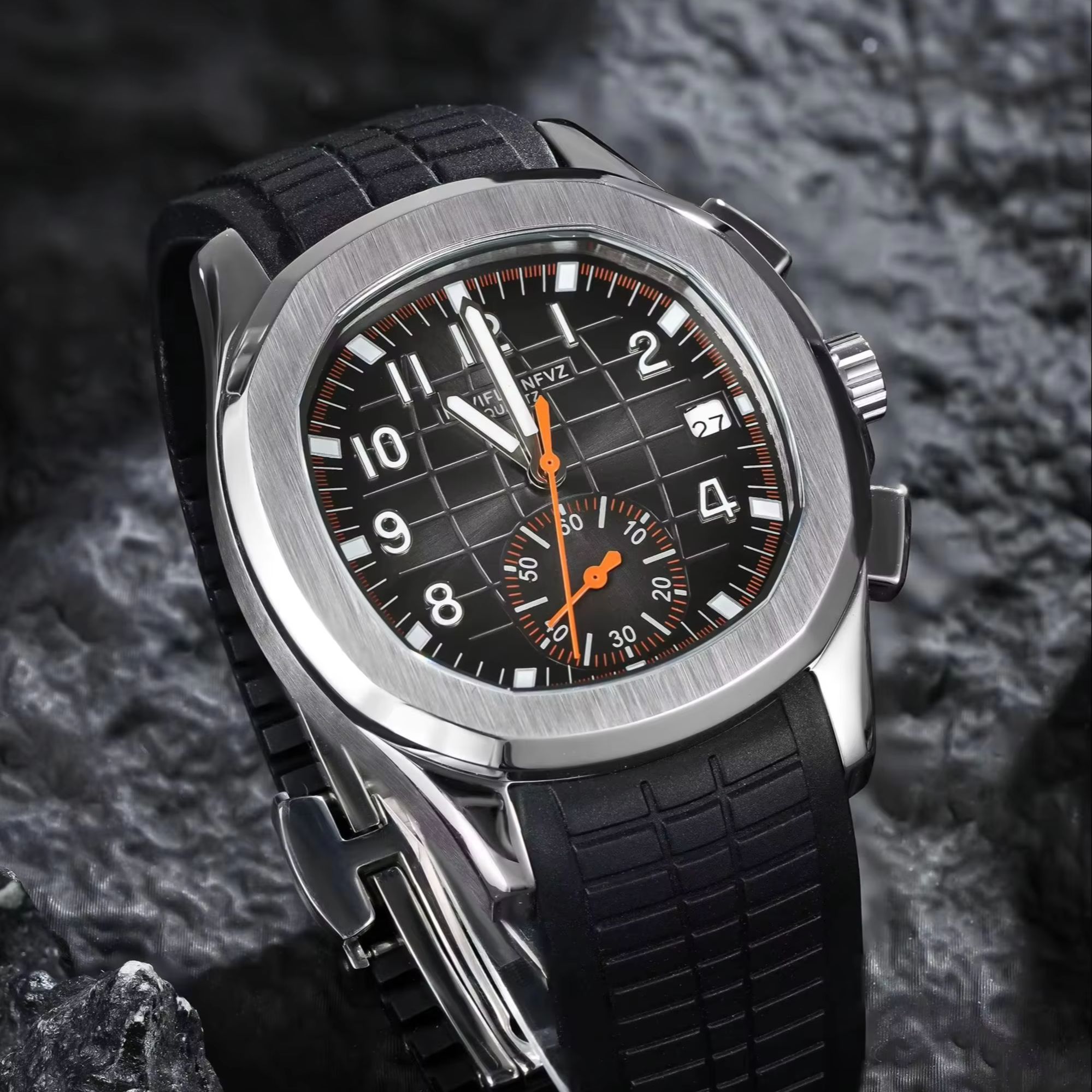 Luxury Watch With Rubber Strap - 40MM 남성용 고급 시계 NAVIFLZ NFVZ