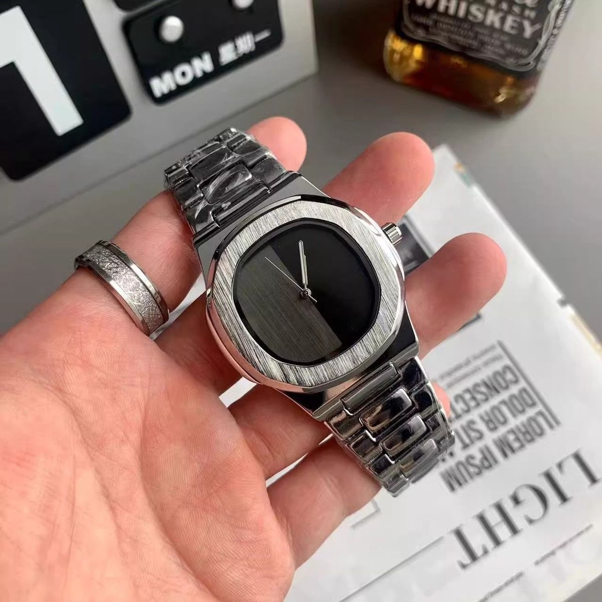 커스텀 로고 남성용 쿼츠 시계 미니멀리스트 스테인리스  - Luxury Watch Logo 리뷰 및 가격